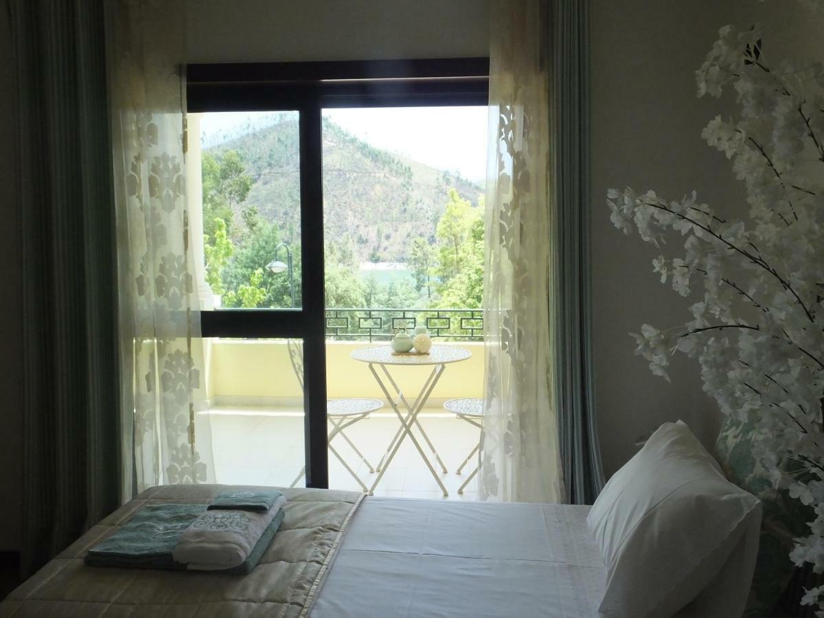 شقة Ferreira do Zêzere  في Apartamento Rio Zezere المظهر الخارجي الصورة