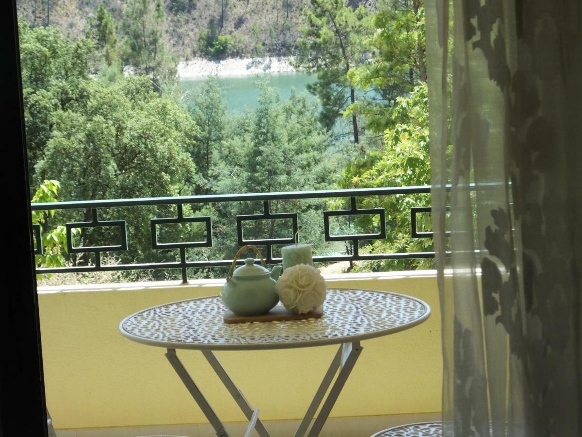 شقة Ferreira do Zêzere  في Apartamento Rio Zezere المظهر الخارجي الصورة
